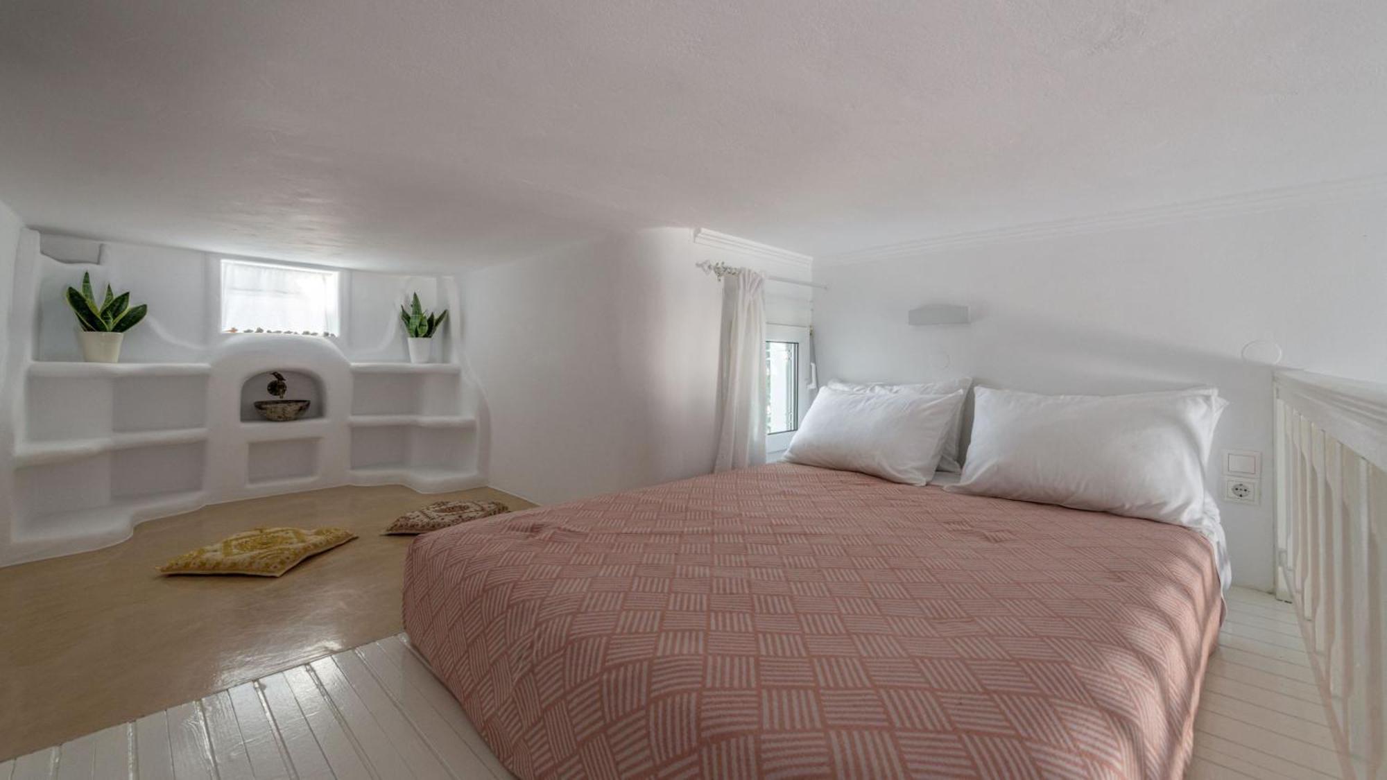 Floras Rooms Pollonia Exterior photo