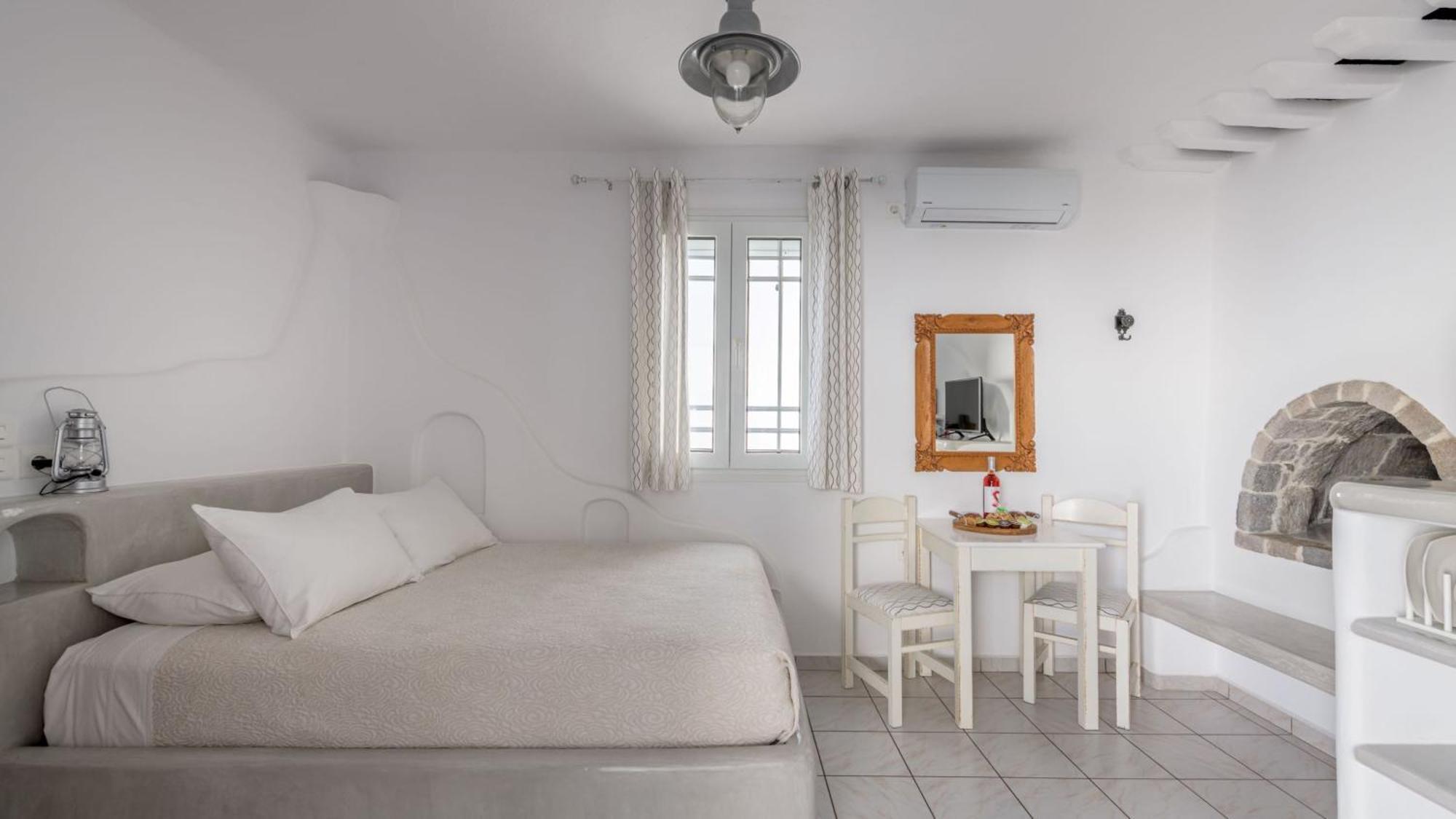 Floras Rooms Pollonia Exterior photo