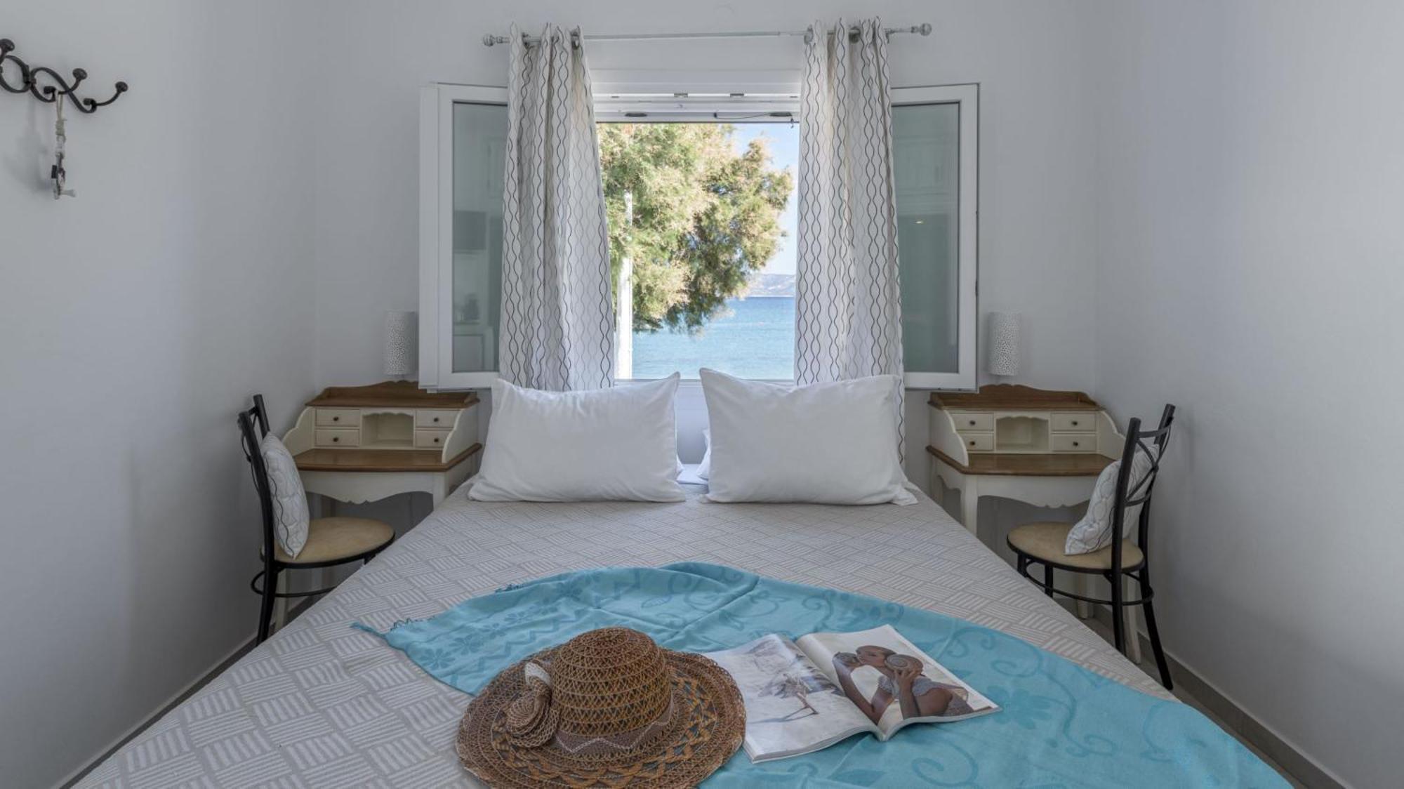Floras Rooms Pollonia Exterior photo