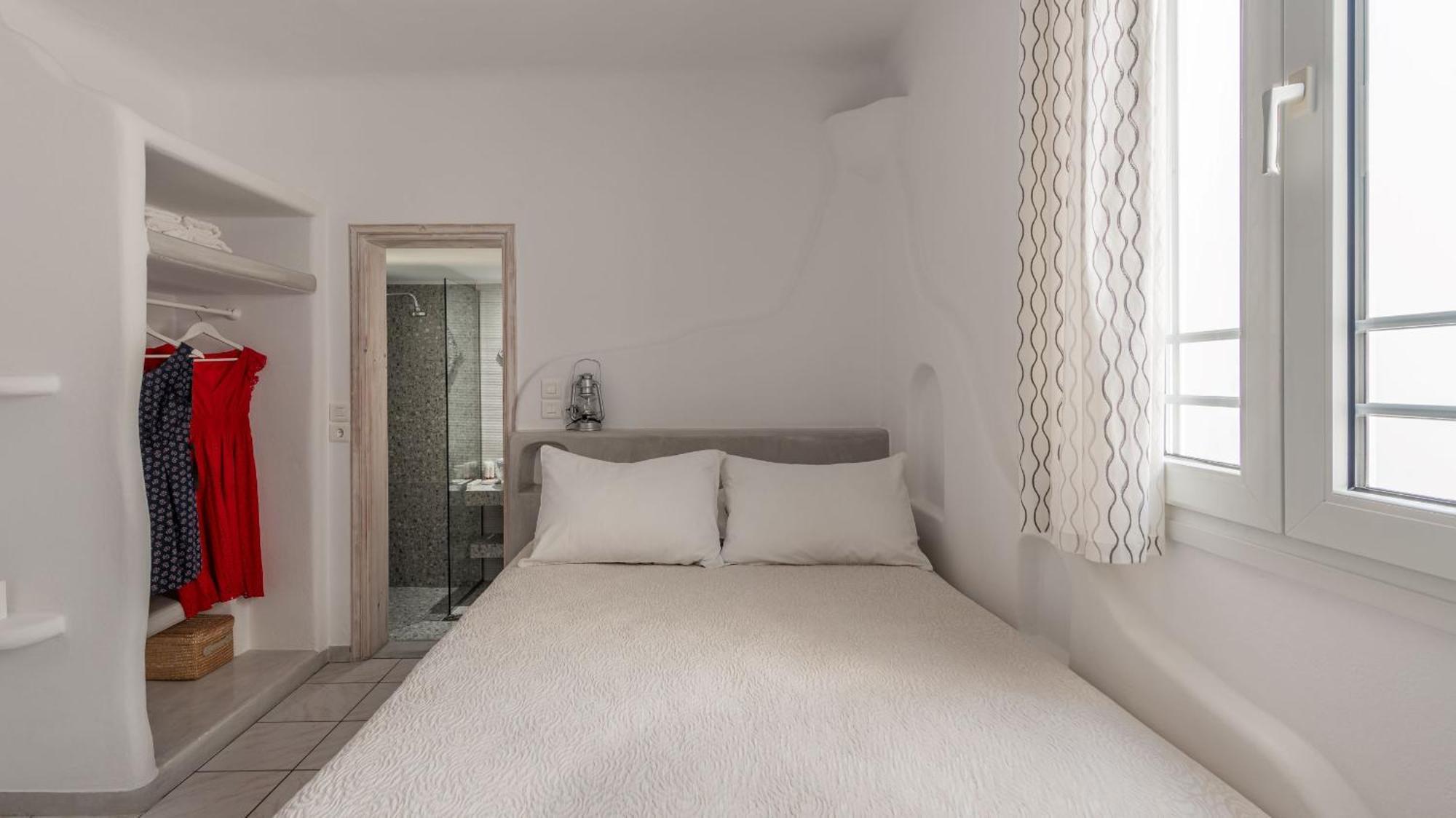 Floras Rooms Pollonia Exterior photo
