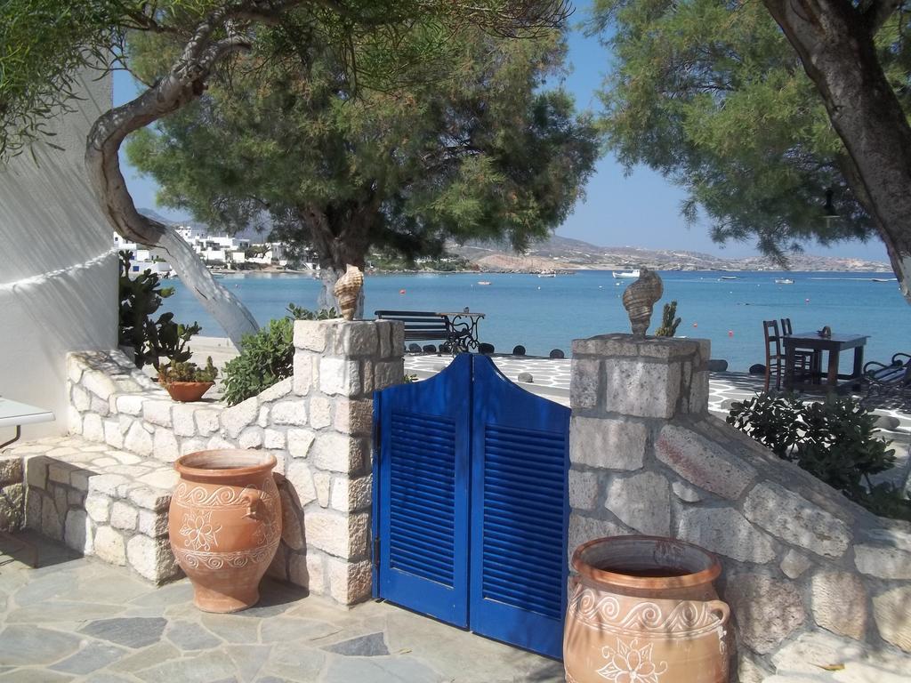 Floras Rooms Pollonia Exterior photo