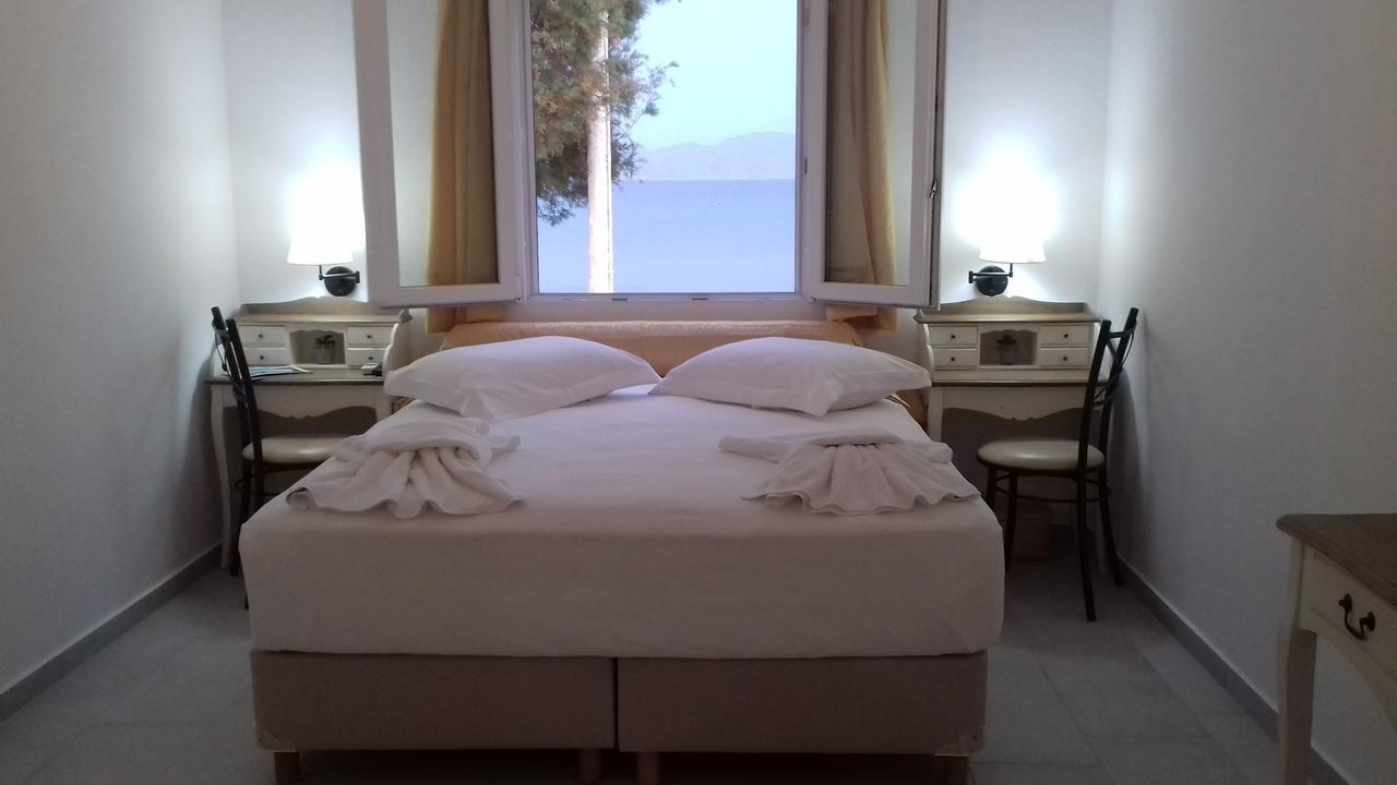 Floras Rooms Pollonia Exterior photo